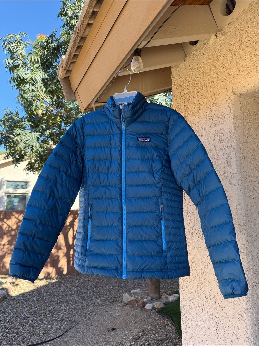 Patagonia women’s down puffer jacket Teal blue Size XS